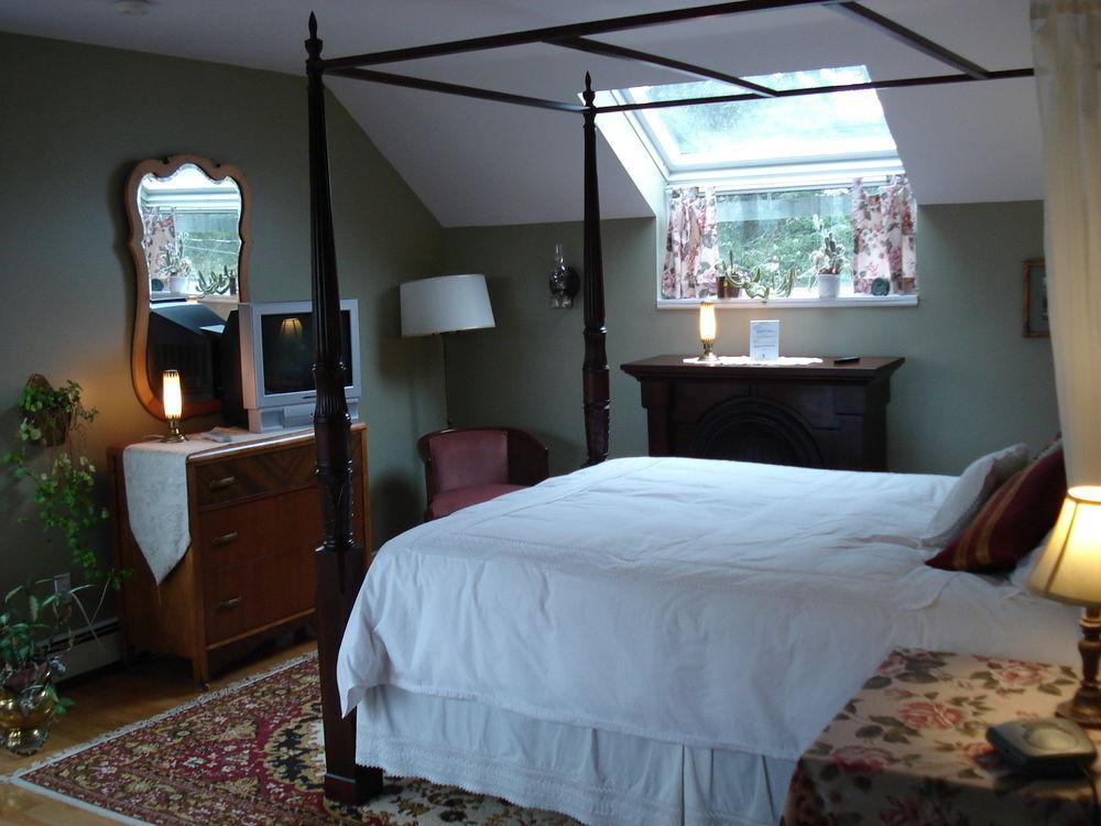 טרורו Tulips And Thistle B&B מראה חיצוני תמונה