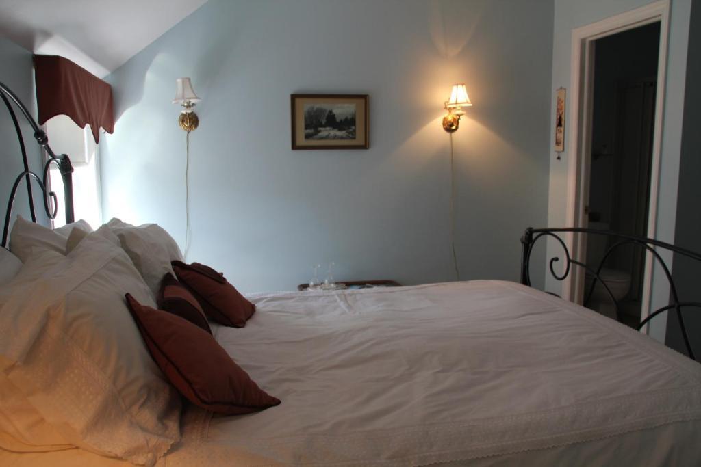 טרורו Tulips And Thistle B&B חדר תמונה